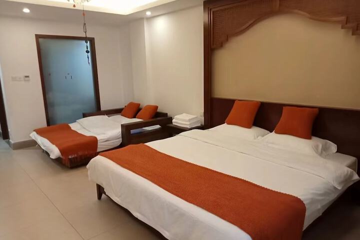 Room 48 of 178
