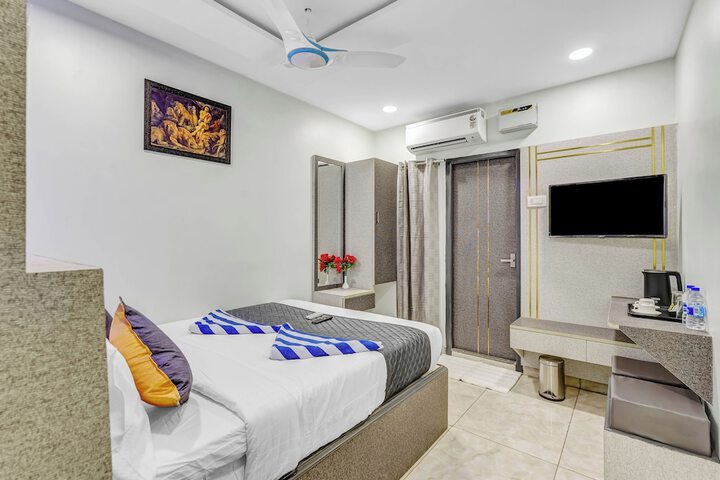 Room 5 of 38