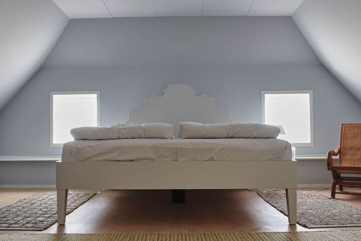 Room 42 of 126