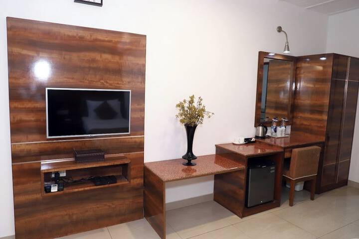 Guest Lobby