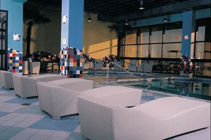 Pool 33 of 61