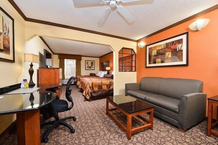 Room 12 of 18
