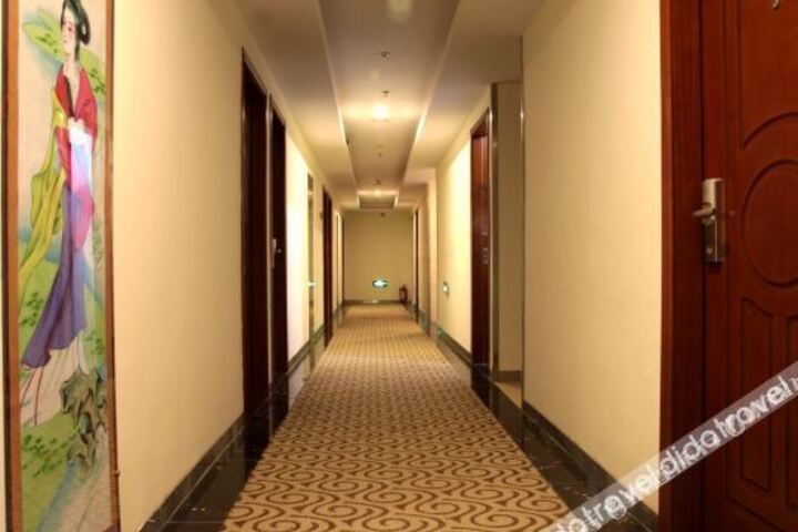 Hotel Interior 8 of 20