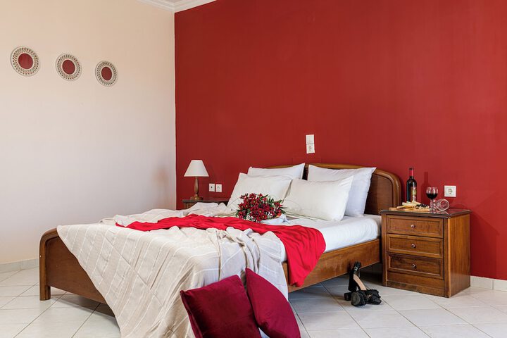 Room 6 of 32