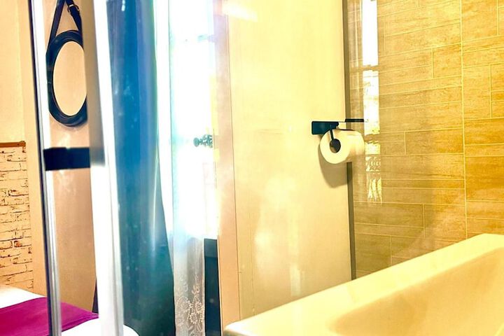 Room 42 of 59