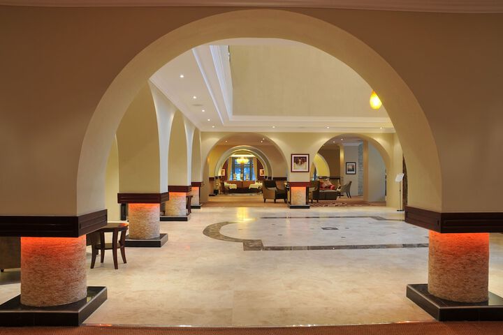 Hotel 2 of 193