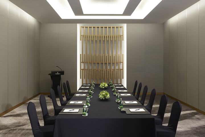 Ballroom/Hall 120 of 147