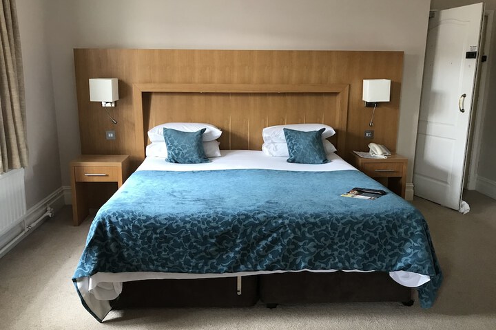 Room 8 of 47