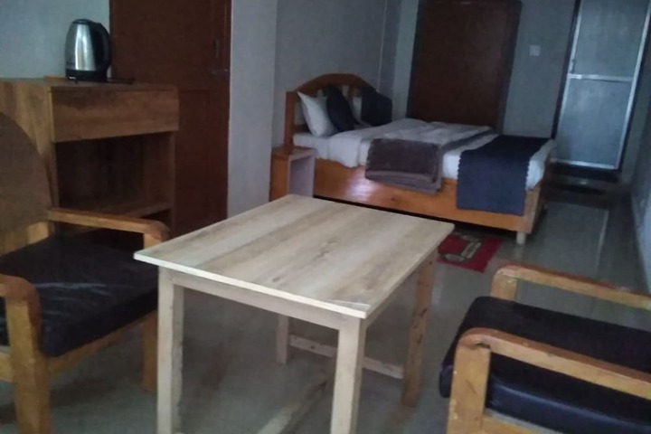 Room 10 of 21