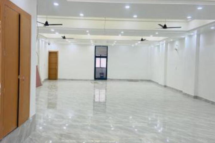 Ballroom/Hall 3 of 16