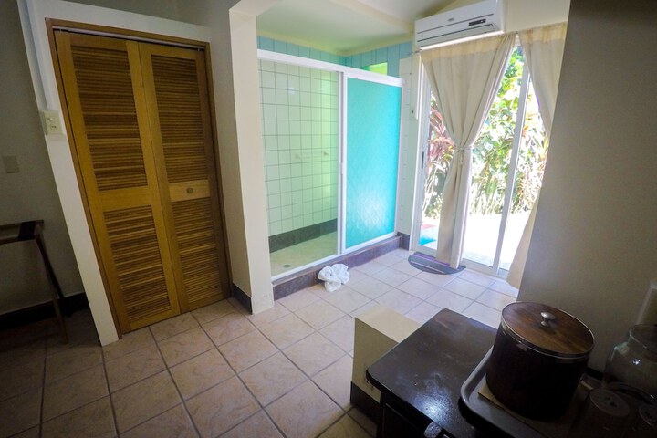 Room 165 of 258