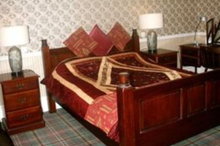 Room 10 of 20