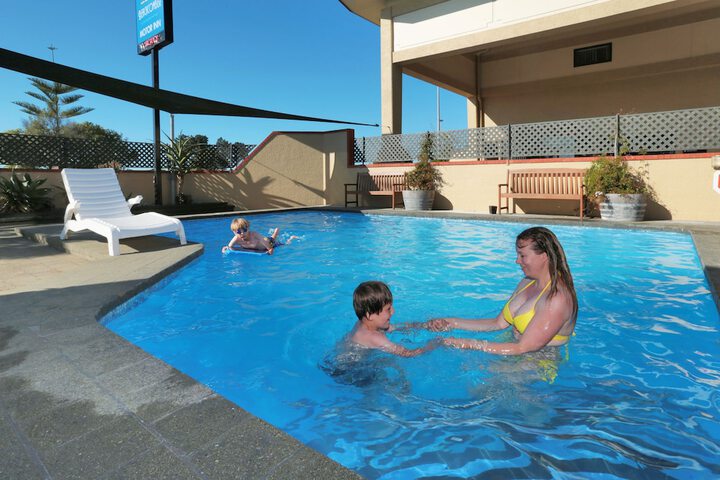 Pool 57 of 86