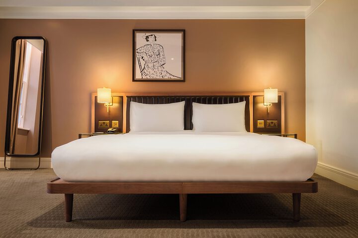Room 28 of 111