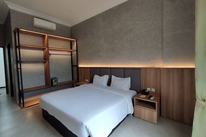 Room 10 of 49