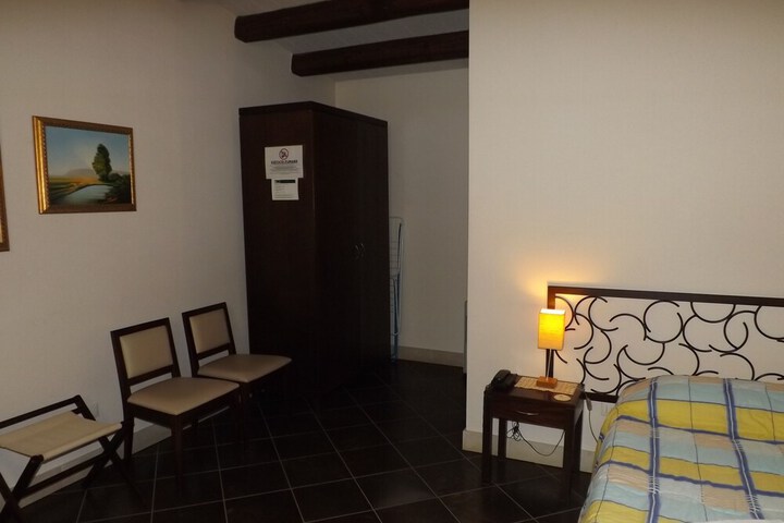 Room 16 of 41
