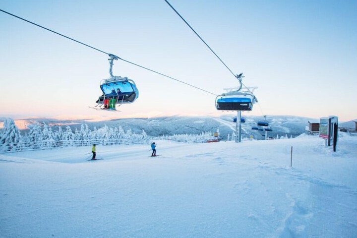 Snow and ski sports