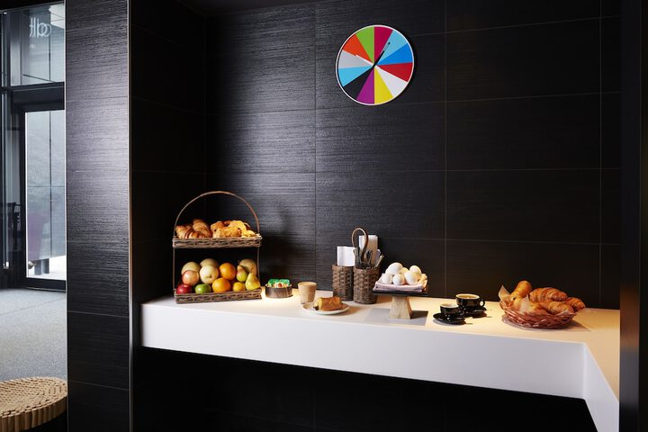 Breakfast/Coffee Service 24 of 36