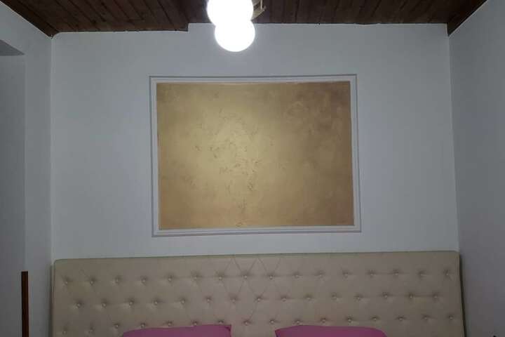 Room 7 of 48
