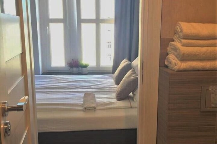 Room 19 of 37
