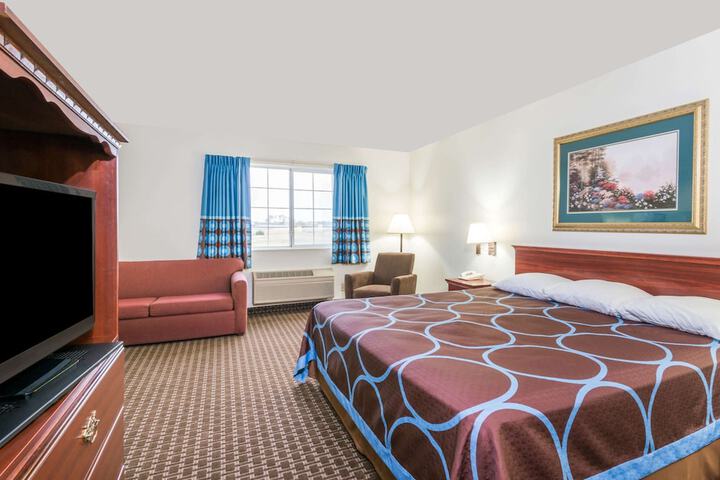 1 King Bed (7 of 10)