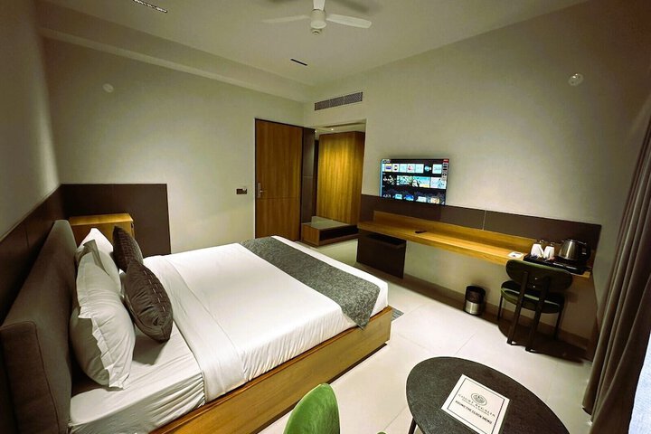 Room 7 of 27