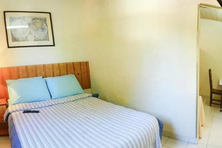 Room 4 of 14