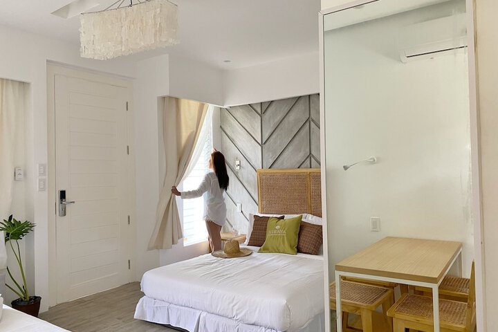 Room 16 of 47