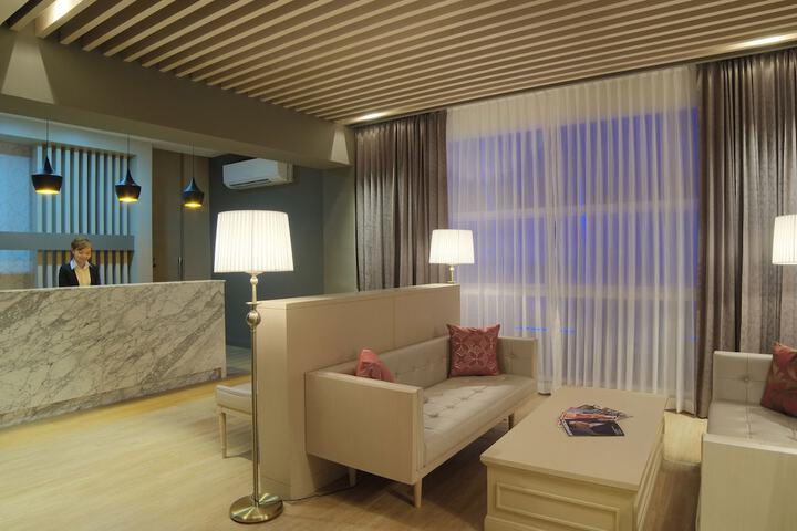 Hotel Lobby