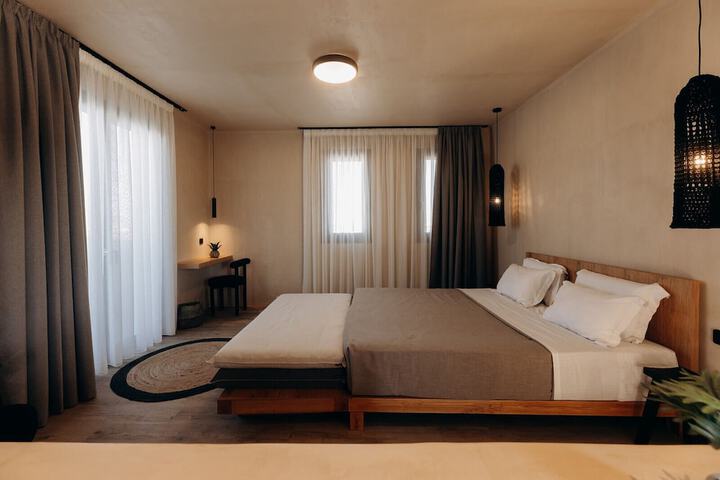 Room 23 of 57