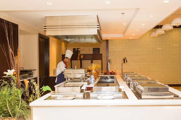 Dining 65 of 109
