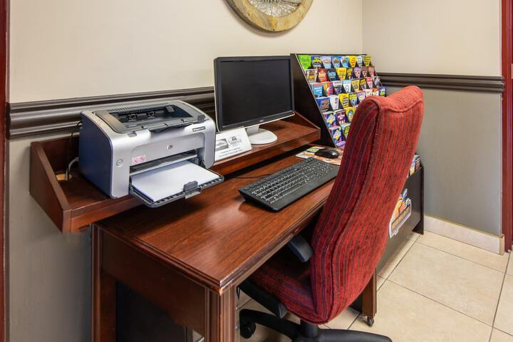 Business Center 57 of 61