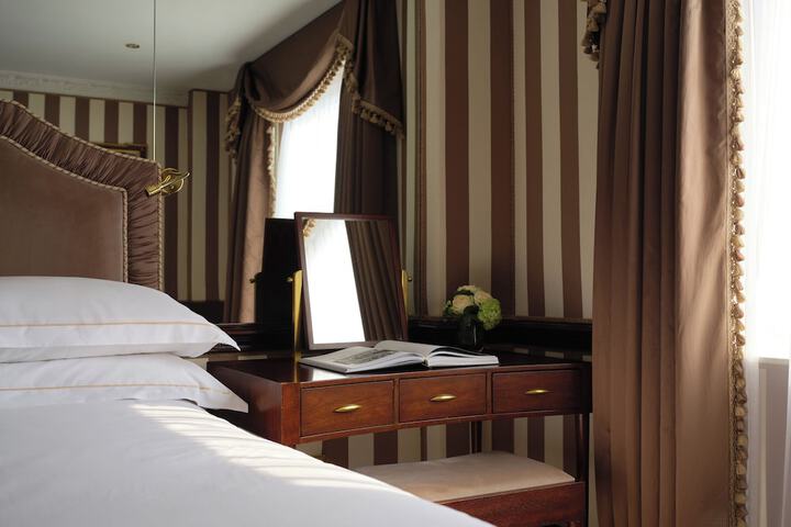 Room 20 of 113