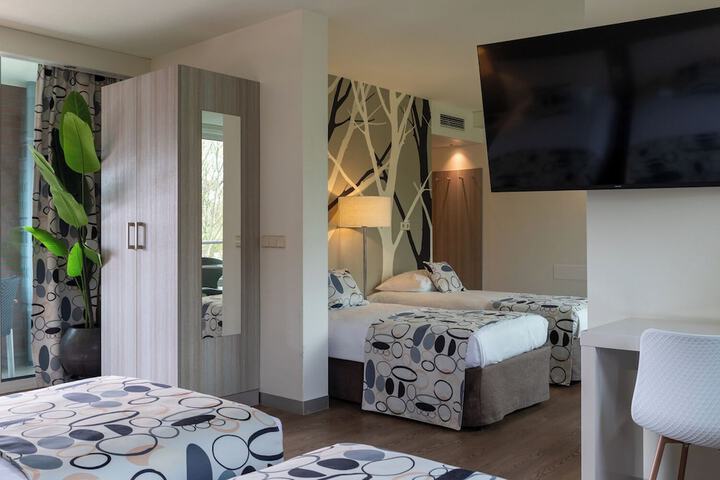 Room 21 of 115