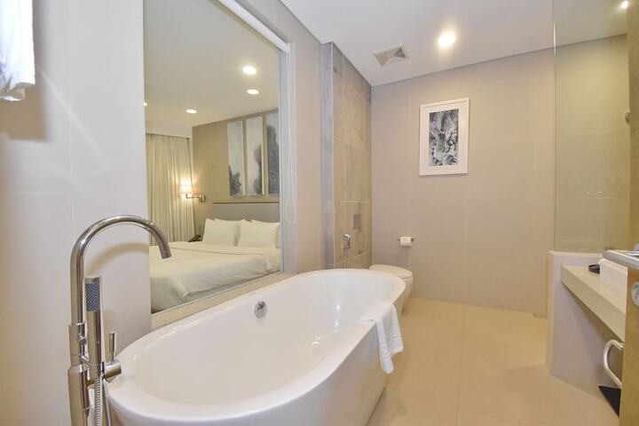 Room 73 of 120