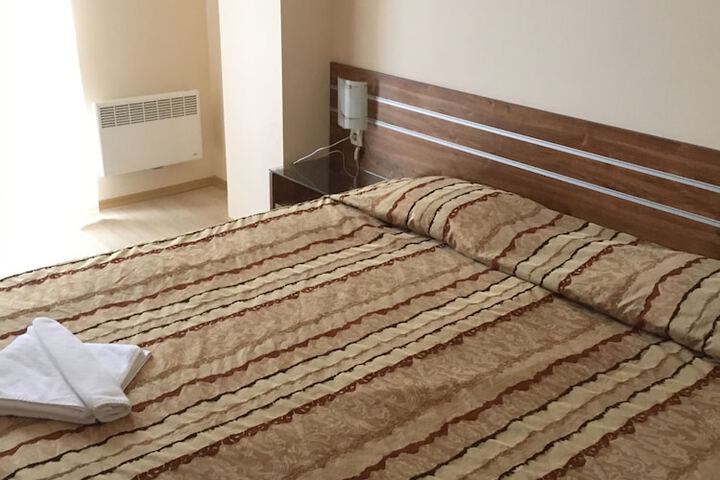 Room 8 of 46