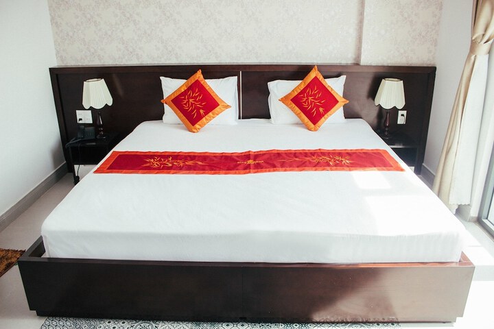 Room 23 of 53