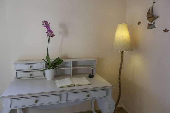 Concierge desk