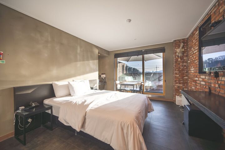 Room 14 of 53