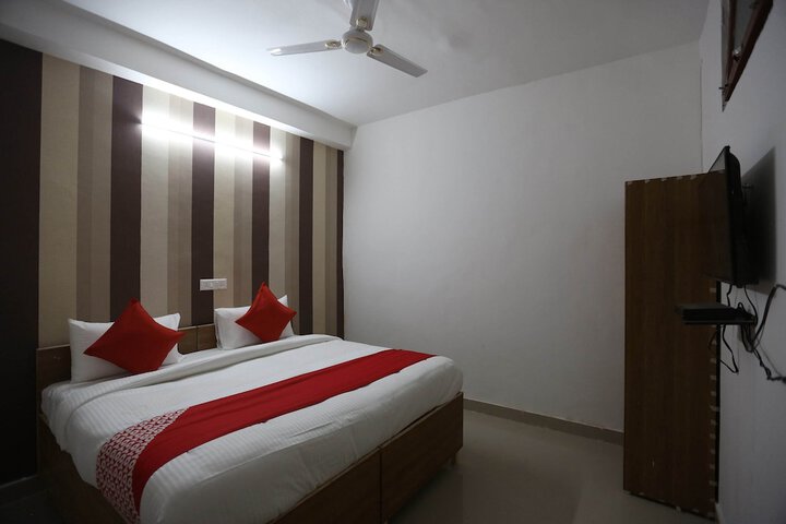 Room 5 of 15