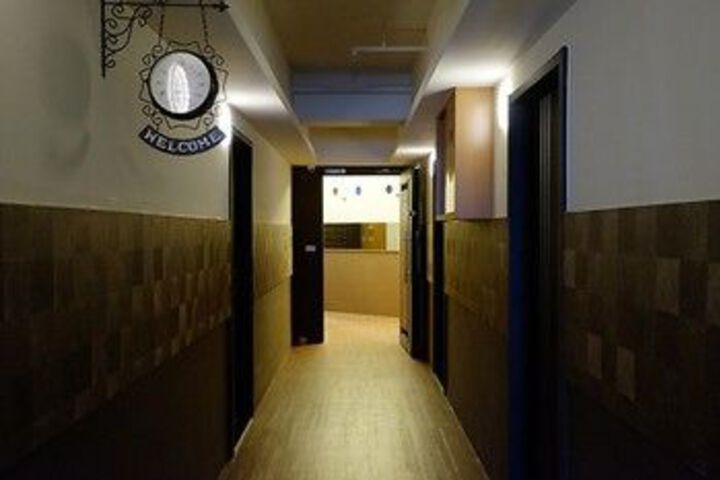 Ballroom/Hall 12 of 19