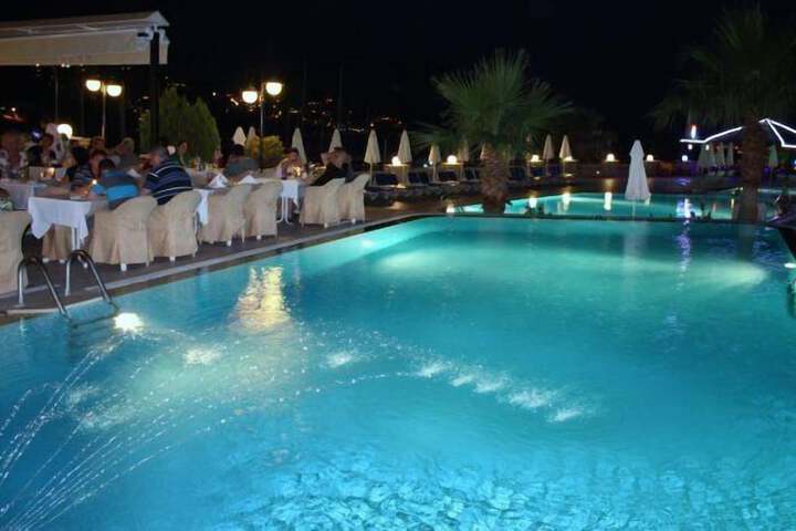 Pool Hotel