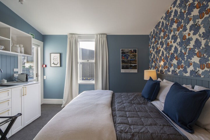 Room 8 of 46