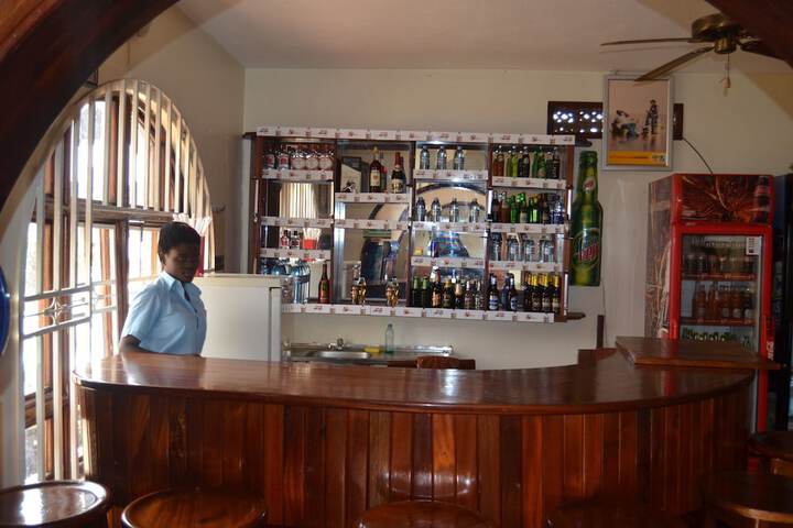 Lounge 57 of 84