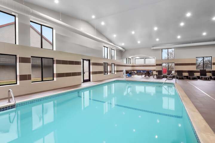 Pool Hotel