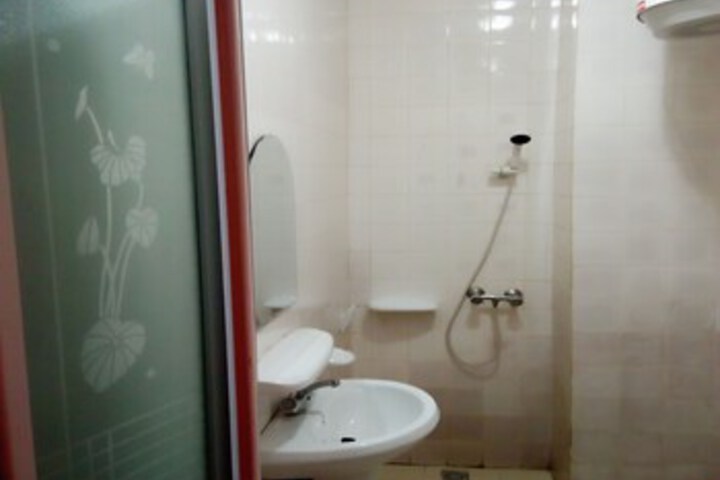 Room 3 of 21