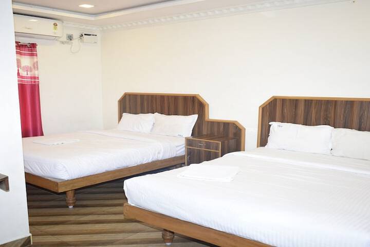 Room 14 of 33