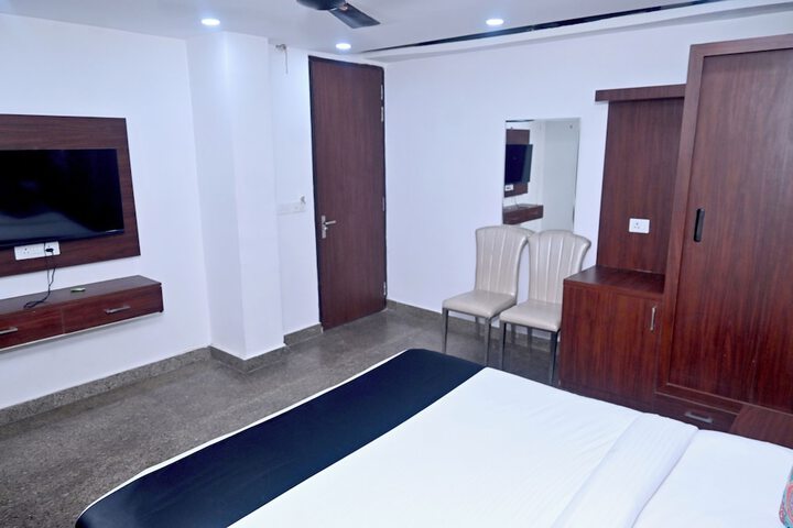 Room 14 of 23