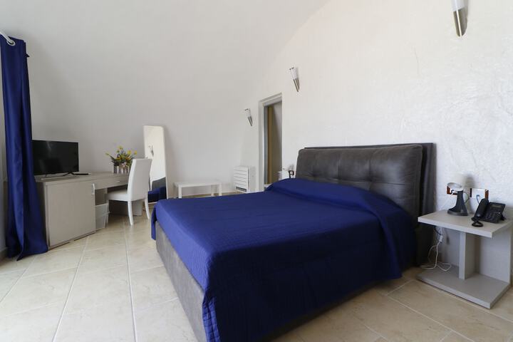 Room 4 of 70