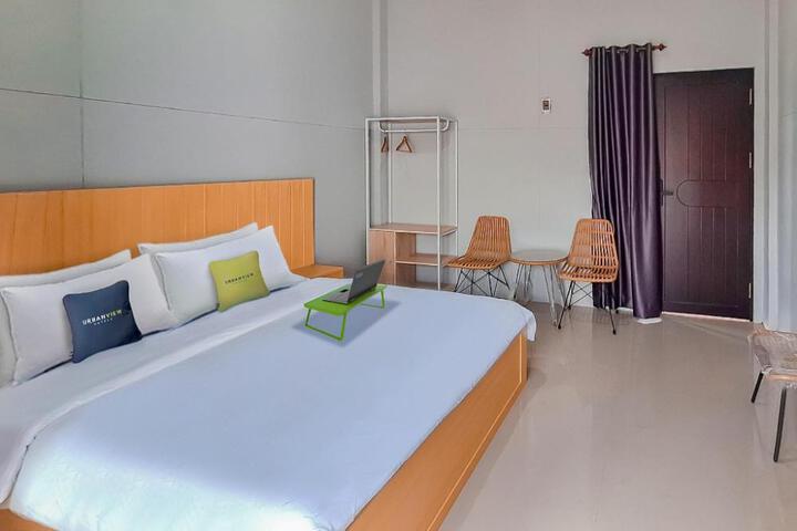 Exterior of Urbanview Hotel Griya Menteng Palangkaraya by RedDoorz